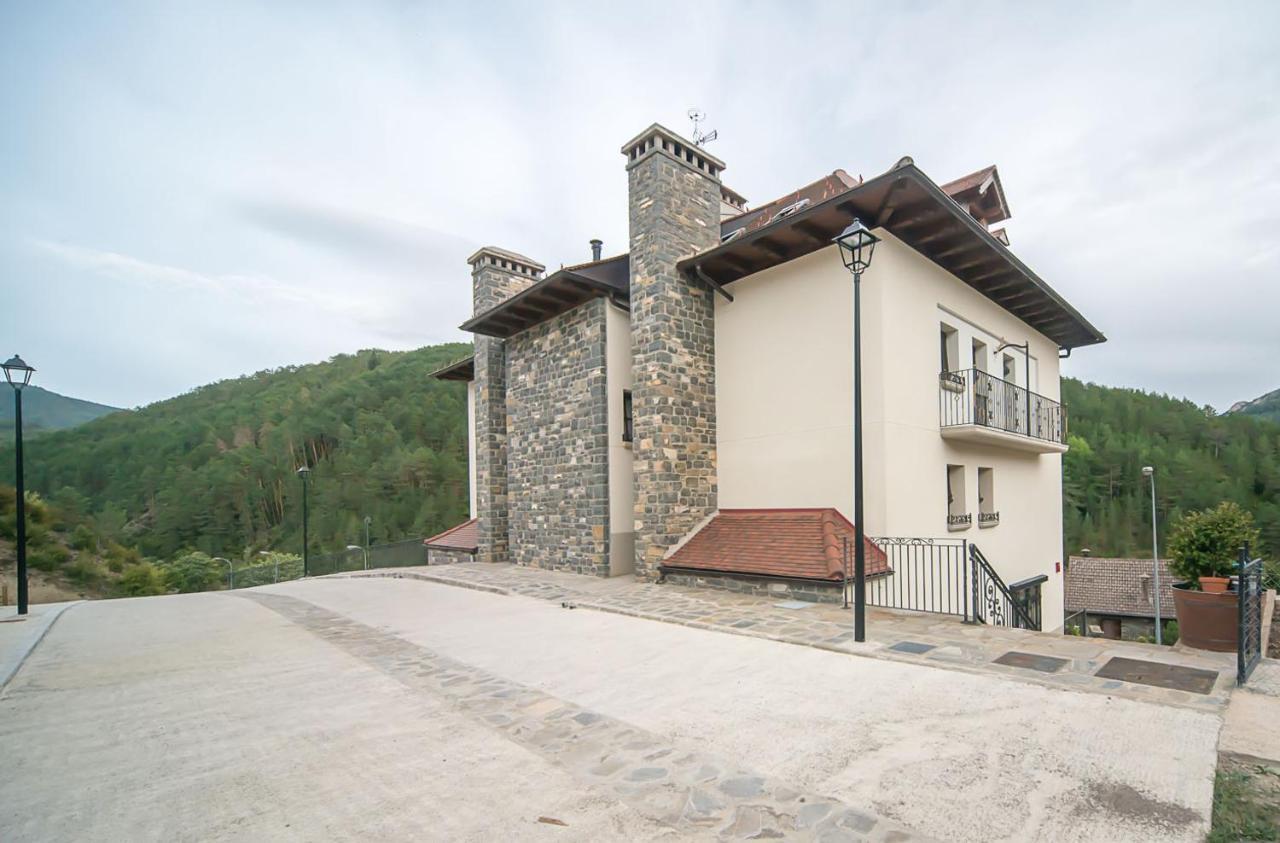 Bed and Breakfast Casa Aurita Ansó Esterno foto